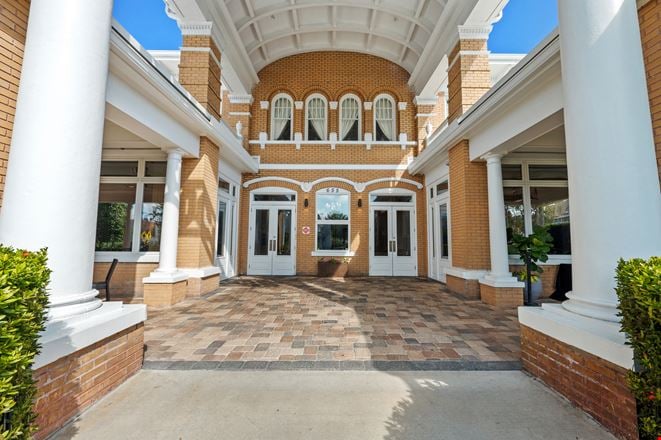 Premier Investment Opportunity: Rococo Steakhouse – Iconic St Pete Destination