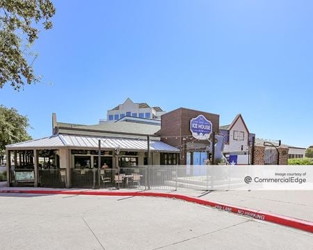Retail space for Rent at 2200 Airport Fwy. in Bedford