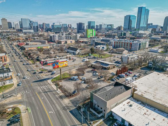 1811 Charlotte Ave For Lease