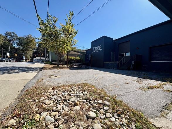 South Slope Retail / Office For Lease