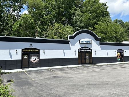 Retail space for Sale at 9057 Middlebrook Pike in Knoxville