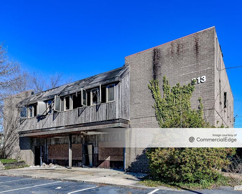 Lindsay Square 213 North Lindsay Street, High Point, NC