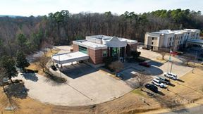For Lease: Highly-Visible Excess Office
