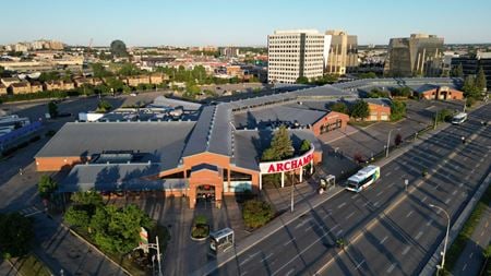 Retail space for Rent at 7500 boul. Les Galeries d'Anjou in Anjou