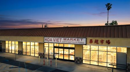 Retail space for Rent at 21001 Sherman Way in Canoga Park
