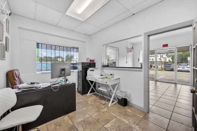 Auto Repair and Retail For Sale or Lease