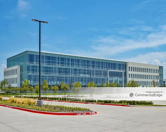 The Landing - 6201 West Plano Pkwy