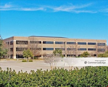 Commercial space for Rent at 6655 N Macarthur Blvd in Irving