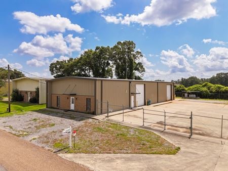 Photo of commercial space at 106-B Burgess Dr in Broussard
