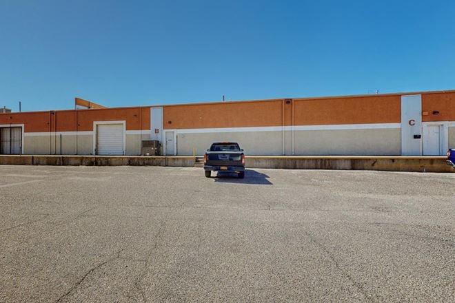 1823 Commercial St NE Suite A