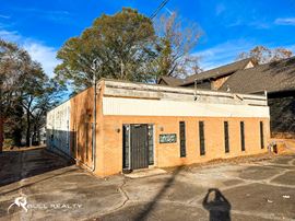 ±3,780 SF Flex Building in Sylvan Neighborhood