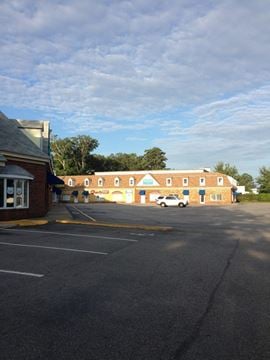 Pinetree Square