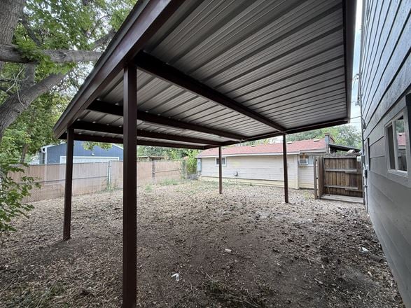 Rare Free Standing Bldg with Fenced Yard