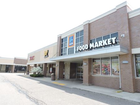 Retail space for Rent at 42053 Ford Rd. in Canton