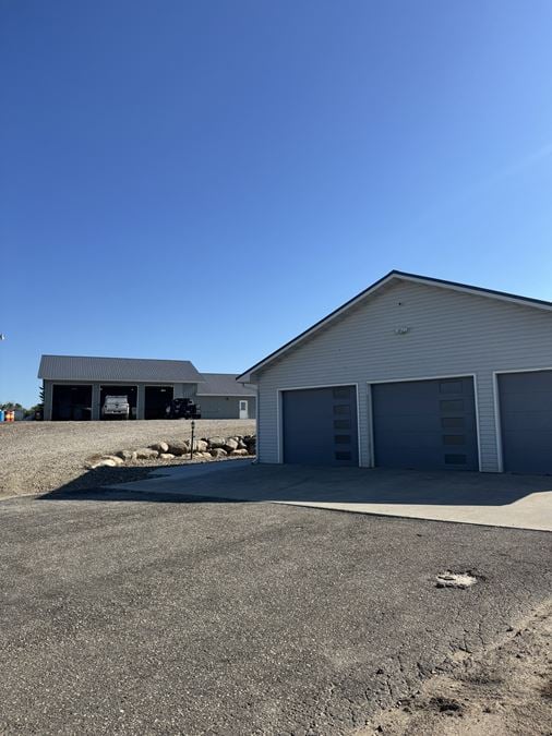 7,106 +/- SF  Industrial Flex on 10 +/- AC