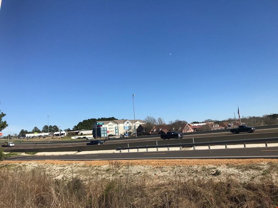 Heaving Zoned Interstate Frontage - Byram, Mississippi