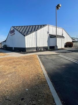 ±4,168 SF Turn Key Freestanding Retail Restaurant