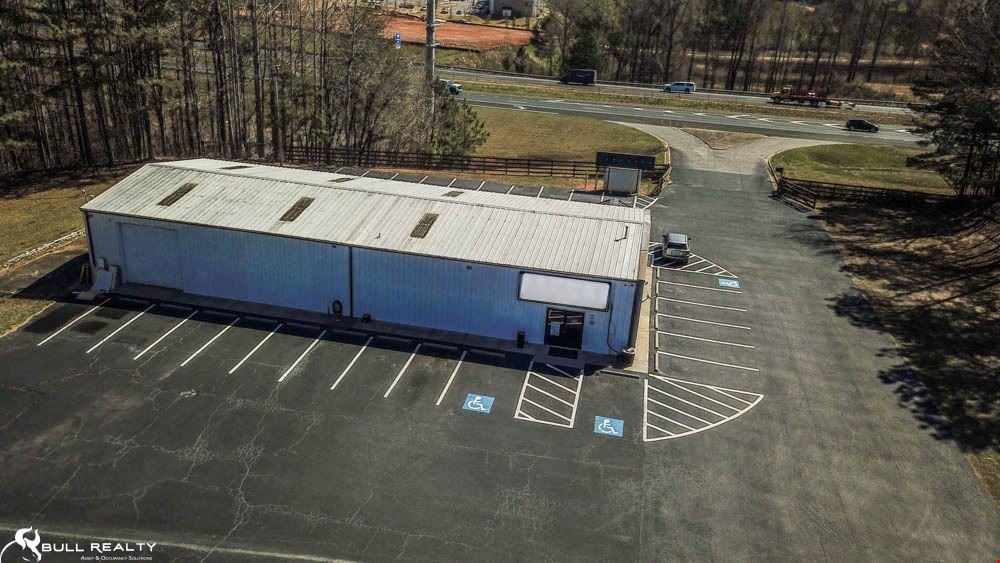Single-Tenant Retail Building Accessible From GA-400  | ±4,000 | Sale Leaseback | NNN Lease