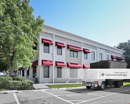 Post & Paddock Center