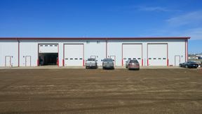 ±2,700 SF Industrial Shops with Living Quarters