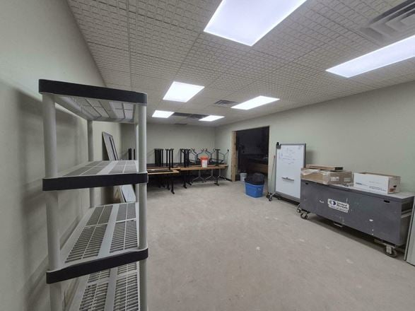 2363 Broadway St - 7,400+/- SF Multipurpose Commercial Building