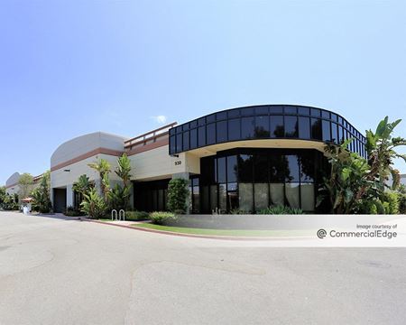 Commercial space for Rent at 930 Flynn Road in Camarillo