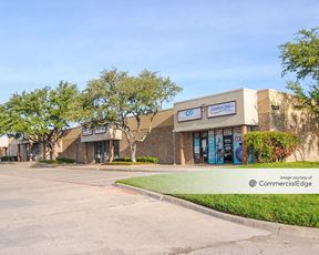 1209 N Avenue - Plano