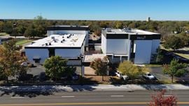 900 & 950 N Porter Ave