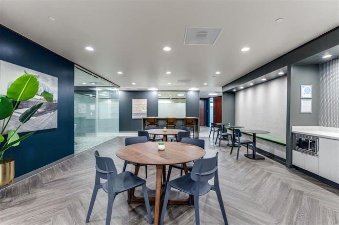 Workstyle Flexible Spaces - 11011 Richmond Ave
