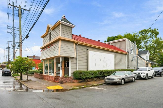 2232 Frankfort Ave