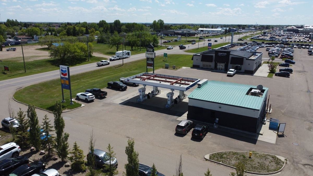 Lloydminster Service Station & C-Store