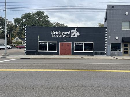 5121 Kingston Pike - Knoxville