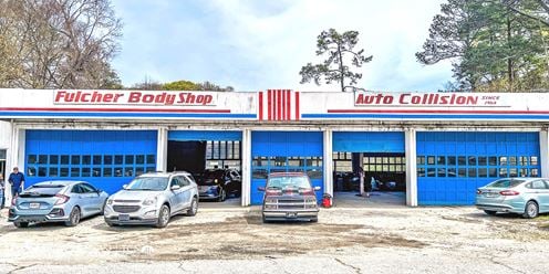 ±5,000 SF Auto-Service Garage For Sale