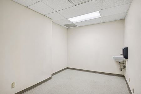 R06-LL1  Space Photo Gallery 8