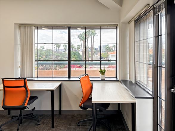 Regus - Phoenix - 3rd St