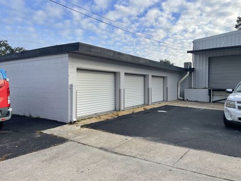 5955 SF Warehouse | For Lease