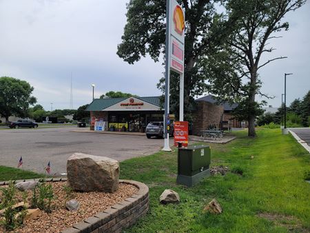 Retail space for Rent at 1711 Lor Ray Drive in North Mankato