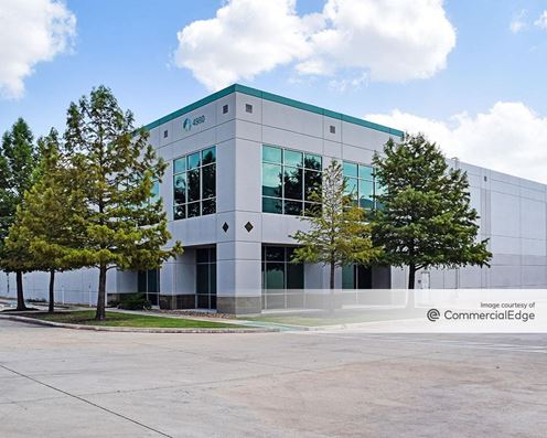 Eisenhauer 35 Center - Building 7