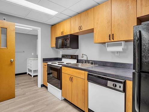 24-25 Westech Drive
