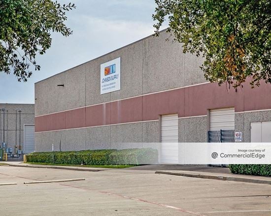 1401 Valwood Pkwy.