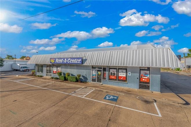 1300 S Texas Ave