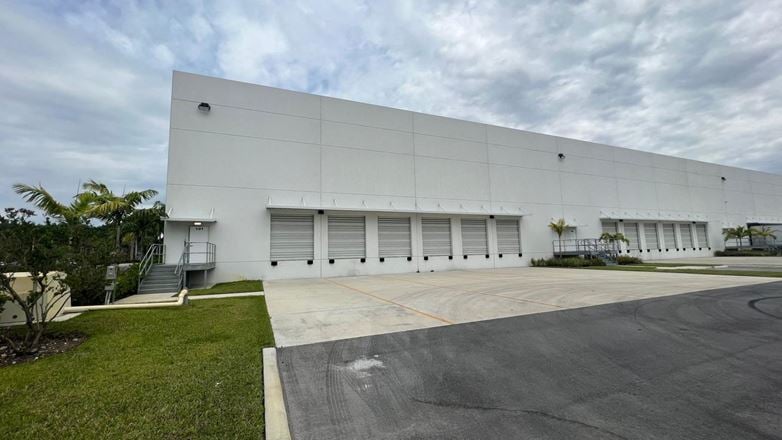 10900 NW 146th Street,  #119, Hialeah Gardens, Fl 33018