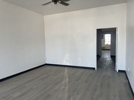High Exposure Retail/Office Space Located on Blackstone Ave