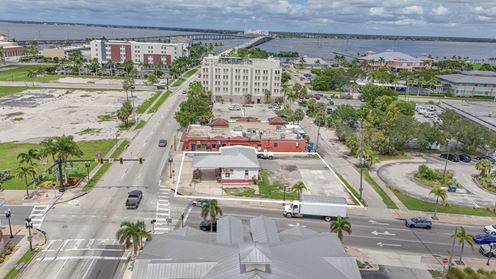 Free-standing Retail at Signalized Corner