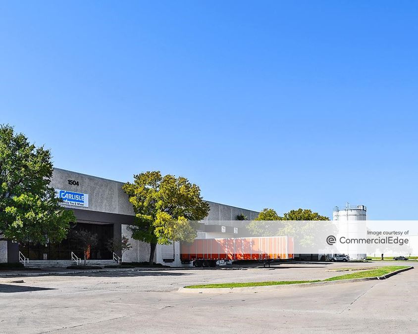 Carrier Warehouse 1502 West North Carrier Pkwy Industrial Building