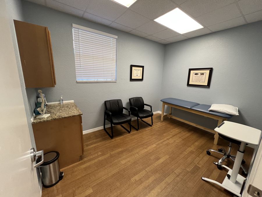 Medical Office for Sale in FM