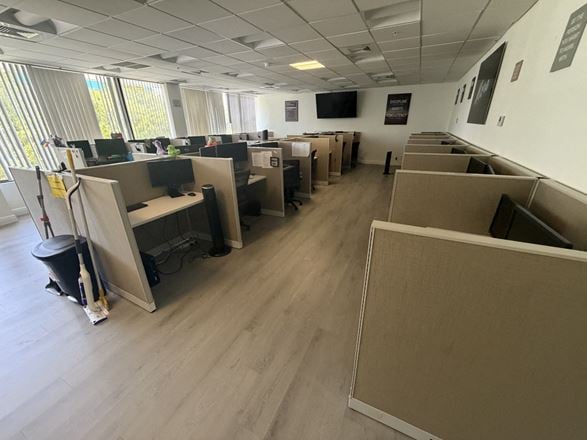 2260 SF Suite 204 Professional and Medical Office Space