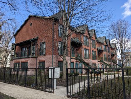 Photo of commercial space at 458 W Normal Parkway in Chicago