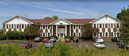 Viking Square Medical and Professional Building - Gurnee