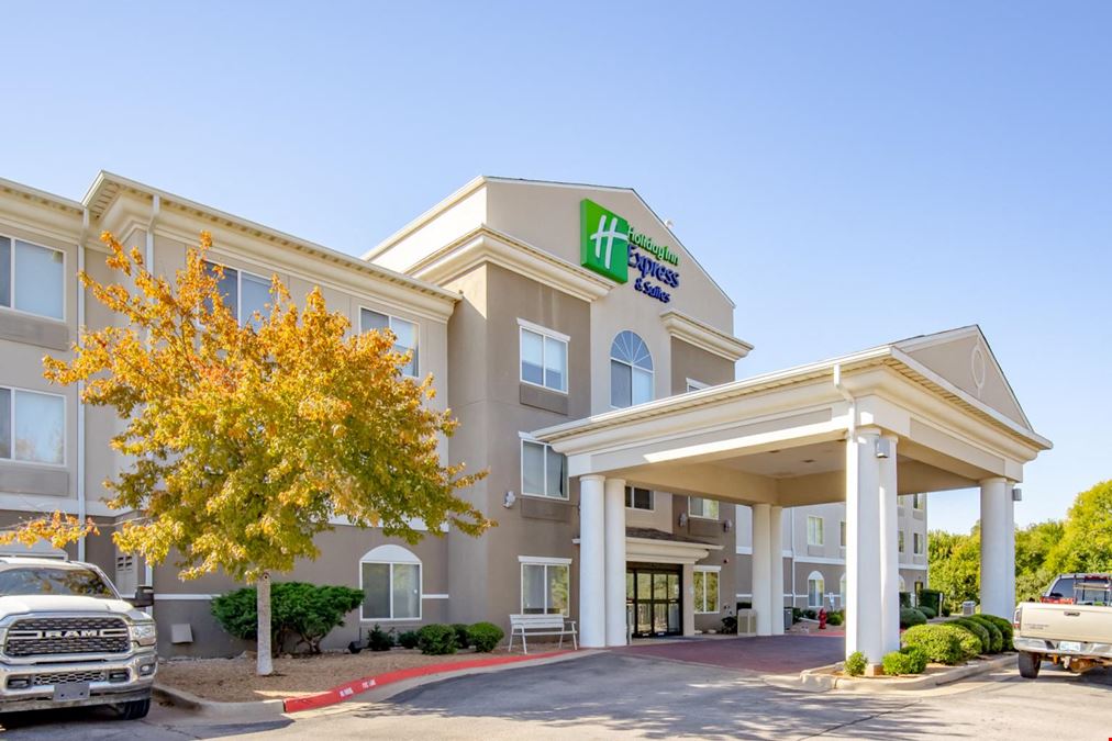 REIT Sale | Holiday Inn Express & Suites Chickasha (Oklahoma City MSA)